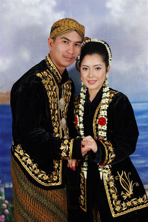 Peratus antara tahun 2010 hingga 2019. Iman Ridanie Bridal: BAJU PERSALINAN NEGERI