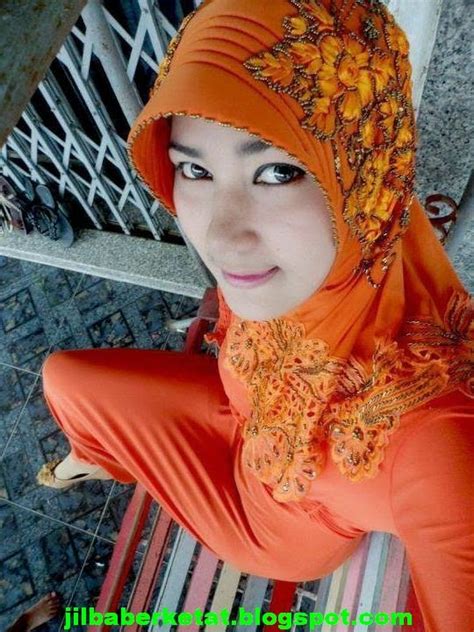 Nah untuk postingan selanjutnya dari blog cewek seksi, kita mencoba untuk m. Jilbaber Memakai Baju Pengantin Semok dan Montok