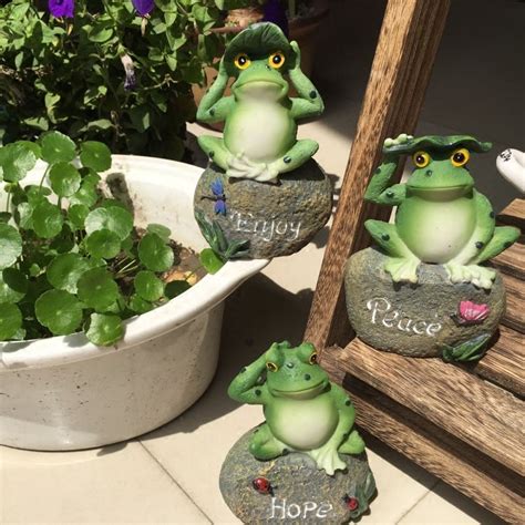 Garden stakes (1) garden stones (1) lawn statues (174) signs & plaques (1) availability options. Hot Sale Garden Frog Toad Resin Statue Figurine Home Decor ...