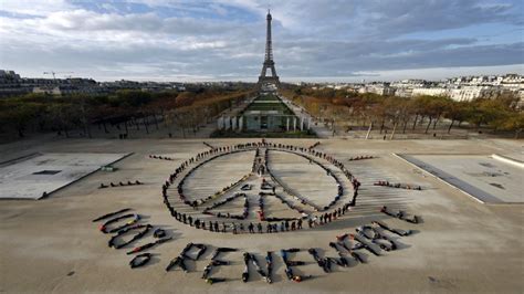 According to 2015 insee figures, 68.3 percent of employees in the city of paris work in commerce. U.S. attends meeting on Paris climate accord, still plans ...