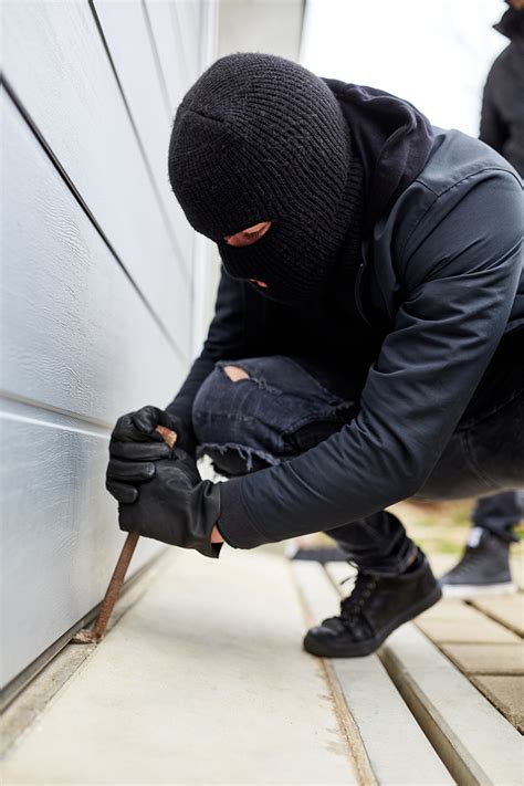 The molding by prying it out, be careful not to break the molding. How to Avoid Garage Break-Ins | Blog | 𝗣𝗿𝗲𝗰𝗶𝘀𝗶𝗼𝗻 𝗚𝗮𝗿𝗮𝗴𝗲 𝗗𝗼𝗼𝗿𝘀