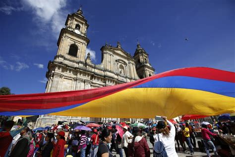 We look at the reasons for colombia protests and tips for foreigners to stay safe. Colombia Protest - WOLA