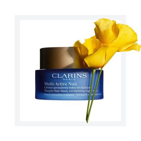 The formula soothes, nourishes, and smooths skin while you sleep with the power of teasel and organic poppy extracts. Multi-Active Nuit Revitalisierende Nachtcreme bei ersten ...