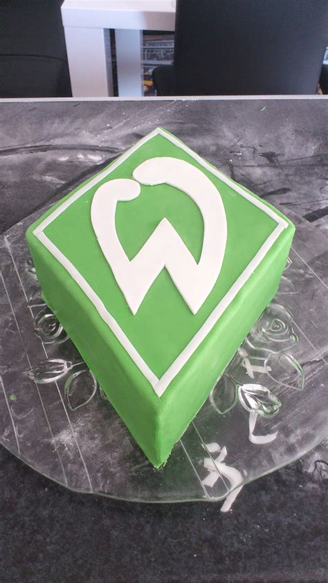 Im kühlschrank hält sich der kuchen wunderbar 1. Geburtstagsgrüße Werder Bremen | vionasamaraclory web