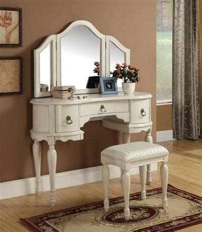 Here are 12 amazing bedroom vanity table and chair ideas that will make your living space more beautiful while providing a place to put on and remove makeup. White MaKeup Vanity Table - Traditional - Bedroom & Makeup ...
