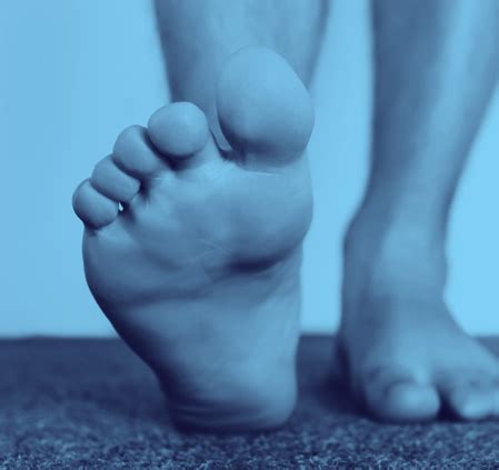 Reserve a free one2one fitting today and experience the perfect fit as a dedicated kintec fit expert guides you through your personalized journey. Footlab+ | Forefoot pain