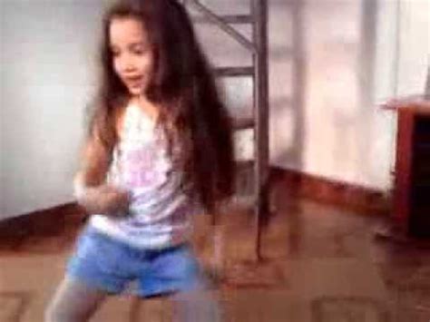 Menina de 5 anos dançando funk. Meninas Dancando 13 Años - Menina de 10 anos dançando Funk ...