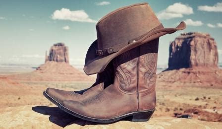 They help you put on the boots smoothly first, put on the forefoot to avoid having trouble when your foot slides to the ankle part. How To Stretch Cowboy Boots? - Feet Fitness