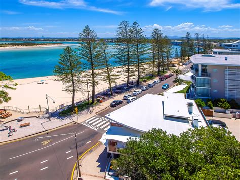 Caloundra hotel offers a relaxed atmosphere where you can unwind with an after work drink, meet with family and friends for a meal, or just soak up the atmosphere in our lively sports bar. Bulcock Beach Waterfront Investment for Sale