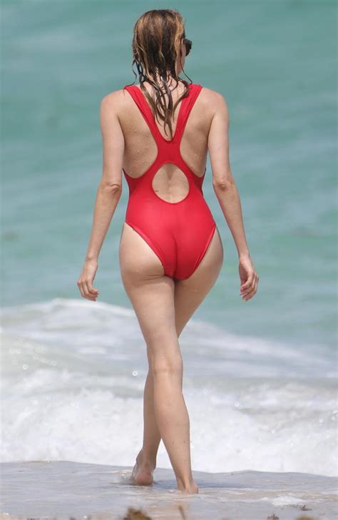 Доступны к заказу винтовки по наличию и под заказ. Diane Kruger looks like Pamela Anderson in sizzling swimsuit | Pics | The Courier-Mail