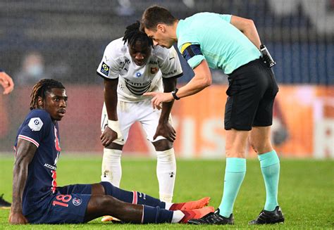 Home breaking news psg, idrissa gueye comes out on injury. PSG Provides Injury Updates With Kean and Kehrer - PSG Talk