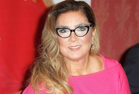 Listen to music from romina power like il ballo del qua qua, quando gli angeli cambiano le piume & more. Romina Power Sos bellezza | L'ex moglie di Albano cambia ...