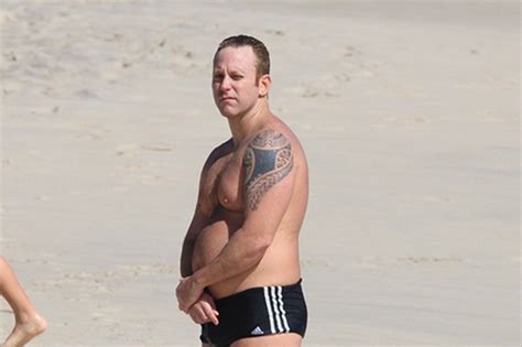 He gained prominence for the role of artur malta, the cabeção. Sergio Hondjakoff, o Cabeção de 'Malhação', curte praia no ...