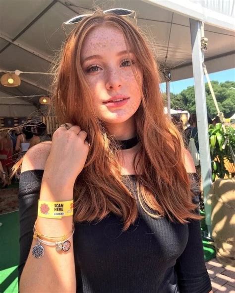 Most popular free hd 'vibrated' movie. Sexy Girls With Choker Necklaces - Barnorama