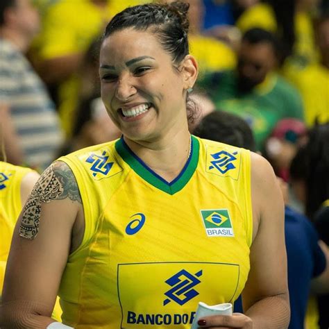 Make social videos in an instant: Tandara Caixeta, da Seleção Brasileira de Vôlei, fala de ...