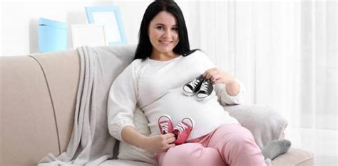 Untuk mengurangi risiko ini, ibu yang sedang mengandung anak kembar. Ciri hamil kembar yang perlu diketahui semua ibu hamil dan ...