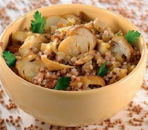 Гречка с грибами и луком - идея для вкусного ужина!