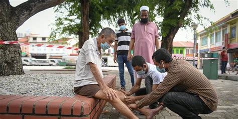 Looking for fabulous 80th birthday gift ideas? 80-Year-Old Man Falls Down Near Mustafa, Kind Electrician ...