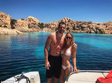 Irvine, united states of america. Caroline Wozniacki and David Lee kiss on Italian vacation ...