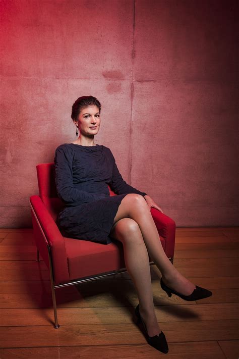 Antrag auf parteiausschluss | linke wollen wagenknecht aus der partei werfen. Sahra Wagenknecht: "Wir haben keinen rechten Zeitgeist ...