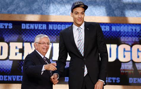 He was forced to return. Draft NBA : Gobert et Jean-Charles sélectionnés - NBA - Basket