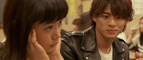 Sylvia, a struggling artist in new york, is fired from her job and flees back to her texas hometown for a friend's wedding. Pin on 사랑