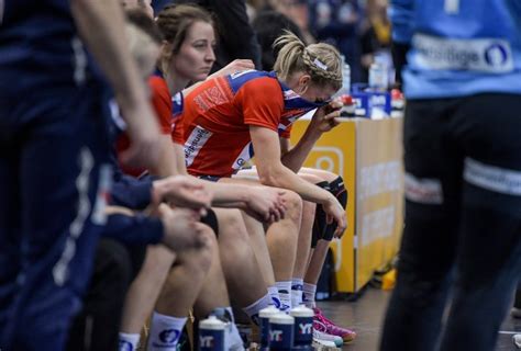 Stine bredal oftedal (26) er norges landslagkaptein i håndball, og spiller til daglig i toppklubben györ i ungarn. Gemischte WM-Bilanz: Handball-Party ohne Gastgeber