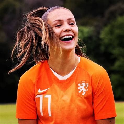 Update information for lieke martens ». Just show me this sunday... 😍🙏🏼 | Voetbal foto's, Voetbal ...