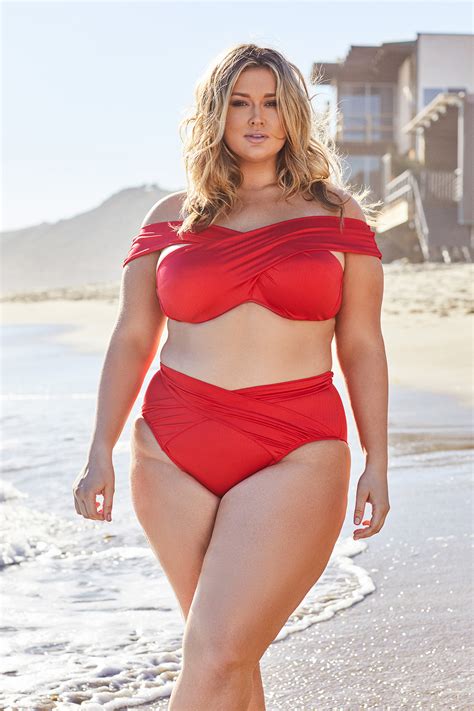 We customize our plus size petite tops to include narrowed shoulder widths, shortened sleeves, and a shortened body length. Model Hunter McGrady Just Launched a Plus-Size Swimwear ...