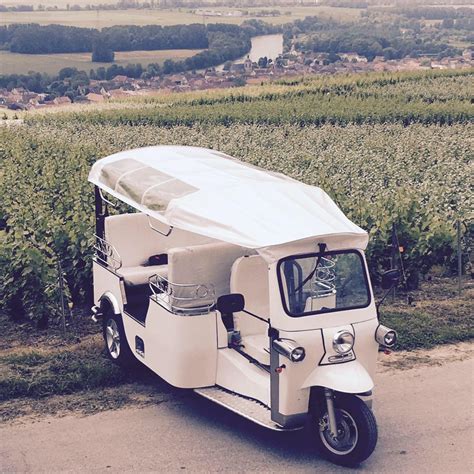 Puiu nastase trenul tuc,tuc nelu stratan new 2020. Bubbles Tuk-tuk voertuigtocht | Office du Tourisme Epernay ...