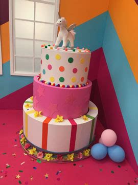 Pop out cakes are the perfect gift for your bachelor party, bachelorette party, bridal shower, birthday party or any special someone occasion! Pop out cakes, world largest cakes, popout biggest cakes ...