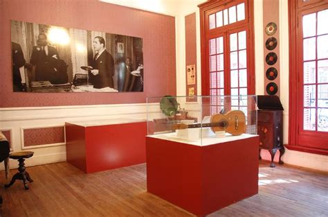 I unfortunately don't have a reference at hand, but i've always had the understanding that gardel did not die in what is considered to be an ordinary crash. Carlos Gardel House Museum | Buenos Aires Travel