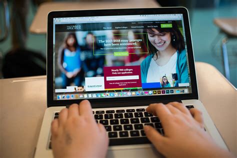 The common app is commonly used to apply to over 800 universities in the usa as well as other countries. Common Application adds two new prompts, alters three old ...