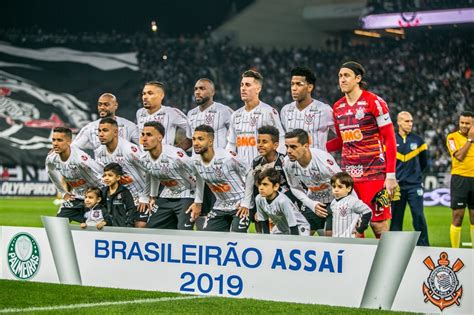 Tomorrow / 22:00 build a bet. Foto oficial do jogo contra o Palmeiras, pelo Brasileirão ...