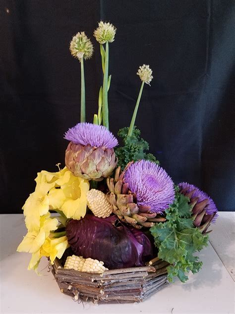 A bunch of strange flowers, upside down chive leaves on white tone background. Hold Bunch Flowers Upside Down / What is the Best Way to ...