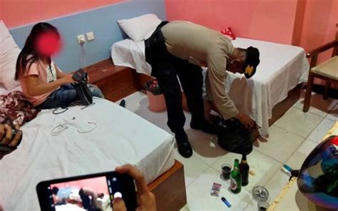 Viral adik dan kaka di hotel. Bocah Laki-laki Temani Kakak Perempuannya Layani Pria di ...