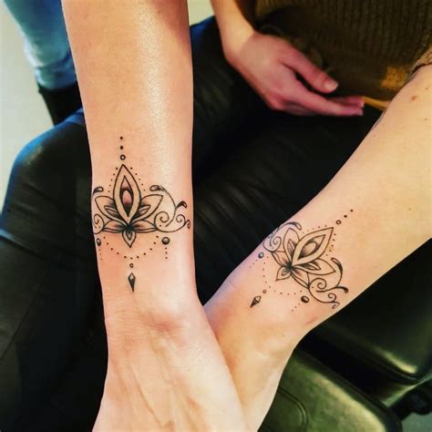 Diferentemente de uma tattoo tradicional, a tatuagem de henna não é permanente. Mutter-Tochter-Tattoo - Tattoo - #MutterTochterTattoo # ...