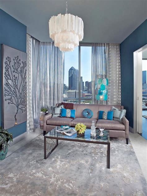 What color goes with silver, you ask? 20 of the Best Colors to Pair with Blue