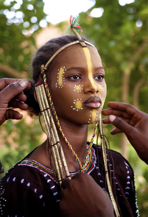 Fulani makeup | African beauty, African culture, Black beauties