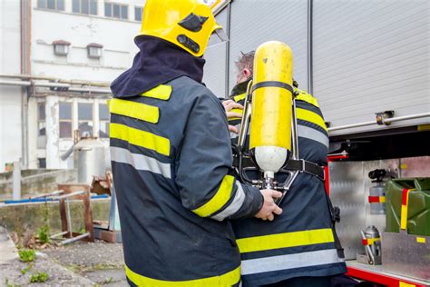 No more pumping until you die 2. Firefighting - AMS Composite Cylinders