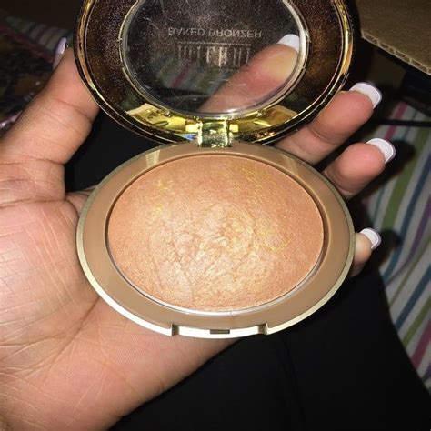 They also don't sell their products where animal testing is required by law. A cruelty-free Milani baked bronzer to give you a warm ...