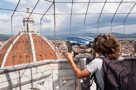 Storia, architettura, opere da vedere, orari di apertura, costo dei biglietti e altre informazioni per la visita. Tour del Duomo di Firenze con la Cupola del Brunelleschi €59