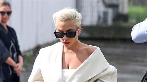 Lady gaga's first release of the year is a powerful song about painful life experiences gaga collaborated with songwriting legend diane warren on til it happens to you, which featured in the hunting ground, a documentary about. Lady Gaga begeistert ultra-elegant beim Filmfest in ...