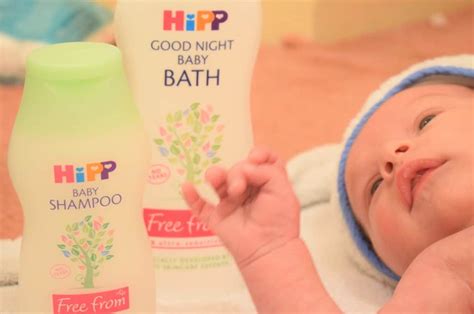 There are a ton of products out there to bathe your baby in—from baby oil and baby lotion to spritz and bubble bath. Baby's first bath with HiPP Free From range - Naptime Natter