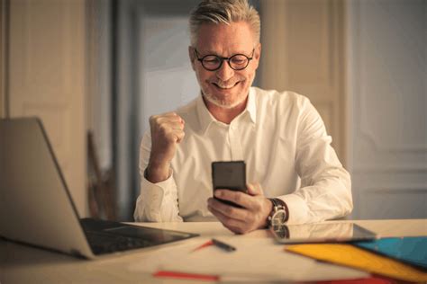 You want to get trained from someone who is actively succeeding in the field is it better to go through loan signing system or national notary association to learn how to become a notary then a loan signing agent? How to Become a Notary Loan Signing Agent in Arizona?