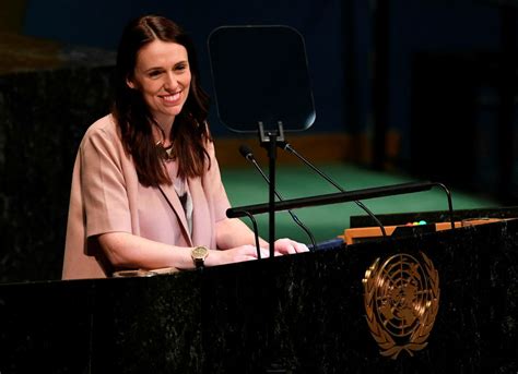 Ms jacinda ardern takes orders from ms clark. Mæðgur saman á allsherjarþingi SÞ