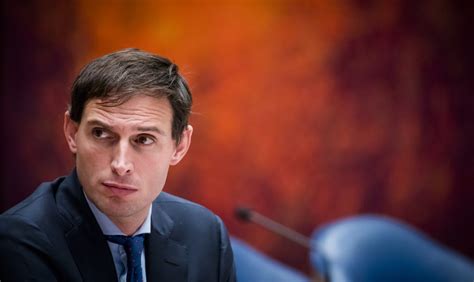 Rutte laconiek over aanvallen op hoekstra vanuit europa en d66. Wopke Hoekstra debuteert met flair: wie is hij? - Elsevier ...