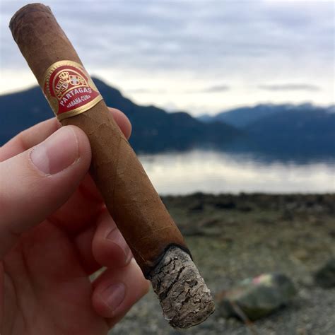 Mille lacs lake in minnesota. Partagas Mille Fleurs with a view in the Great White North. : cigars