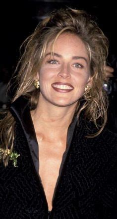 Updated 9:45 am et, thu october 15, 2020 sharon stone says that she is done with dating, and is now focused on herself and spending time with friends and family. Die 321 besten Bilder von Sharon Stone in 2020 | Sharon ...