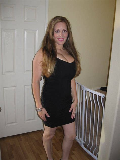 Joyce mifle once again a cougar mom seduces a young gu. I think you're trying to seduce me : milf
